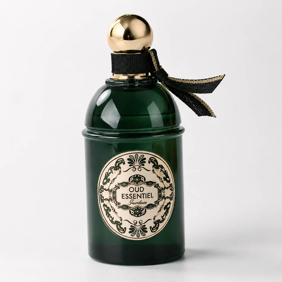 Guerlain Oud Essentiel Eau de Parfum 125ml – green bottle with tasselled cap, front view
